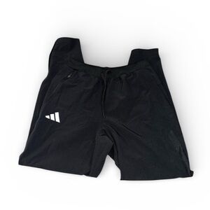 NWT Adidas TRAIN ESSENTIALS SEASONAL WOVEN‎ TRAINING PANTS Size S